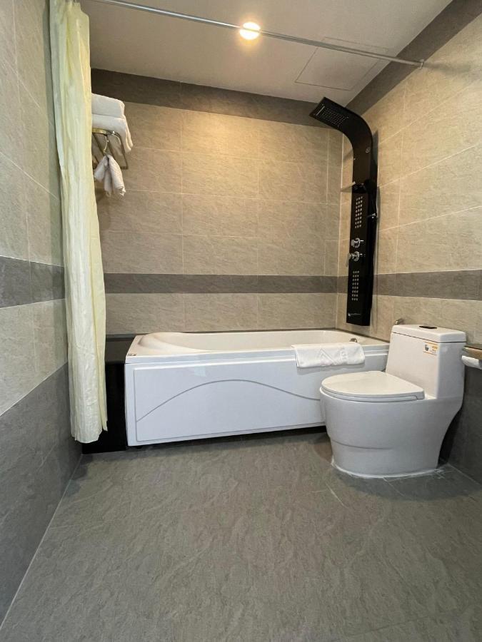 Y Linh Hotel Quy Nhơn Kültér fotó