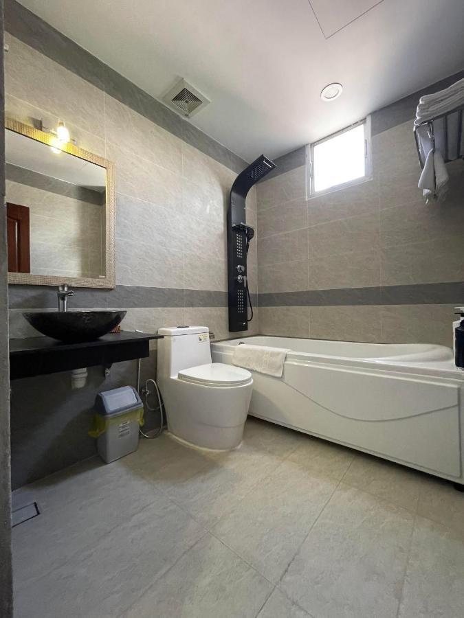 Y Linh Hotel Quy Nhơn Kültér fotó