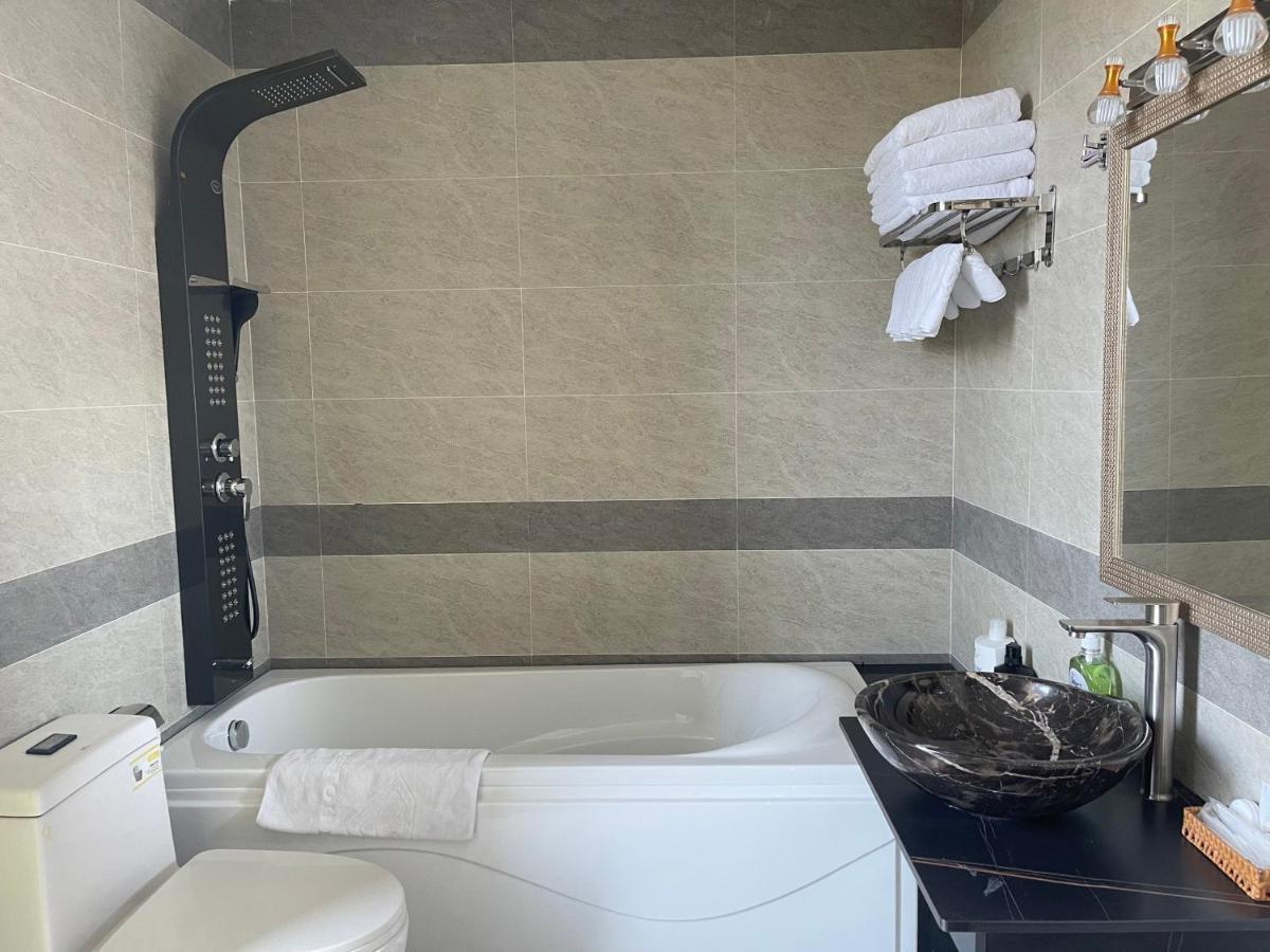 Y Linh Hotel Quy Nhơn Kültér fotó